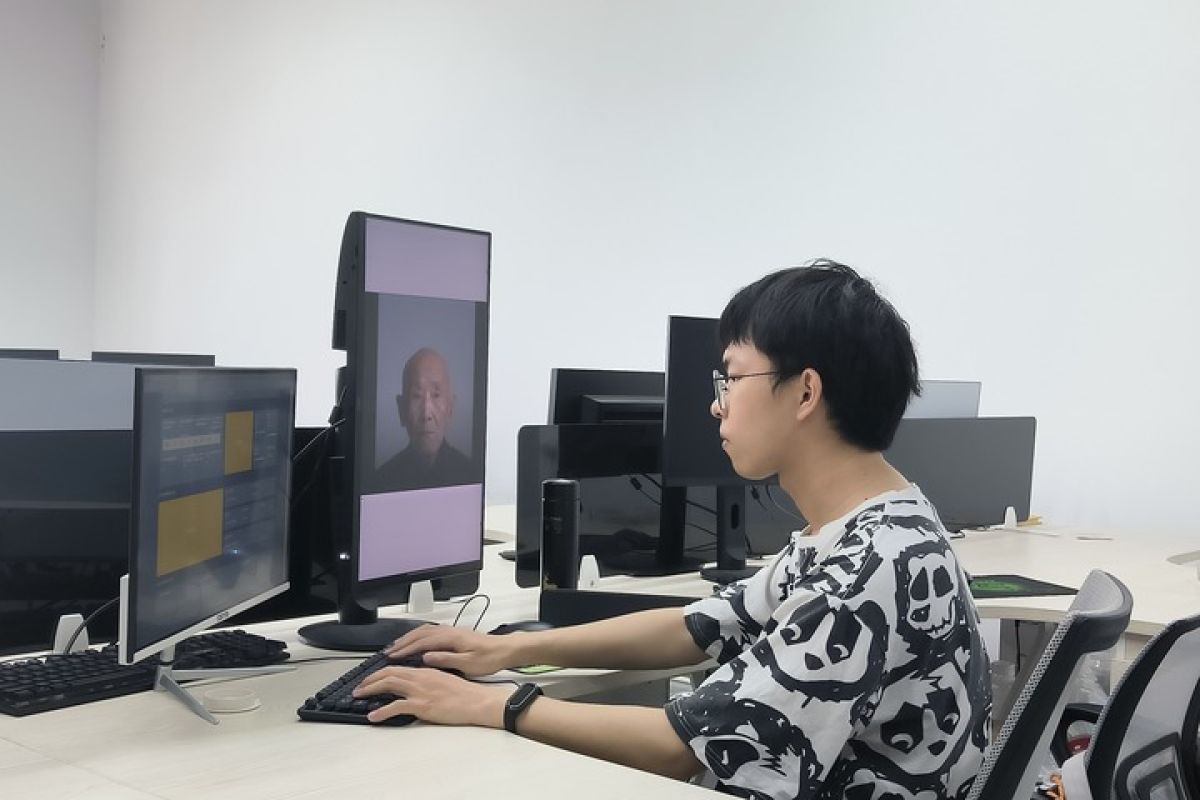 Penggunaan AI “hidupkan kembali” orang tercinta picu debat di China
